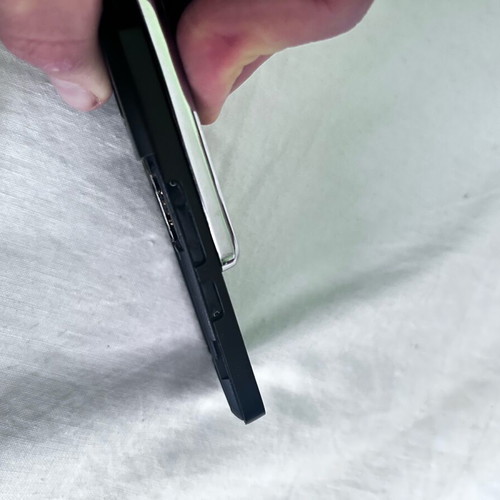 LG KF600 phone like new with missing volume buttons