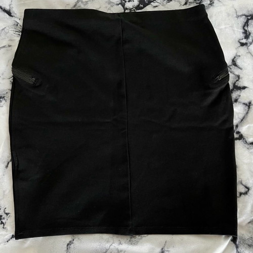 Black skirt size M, excellent condition