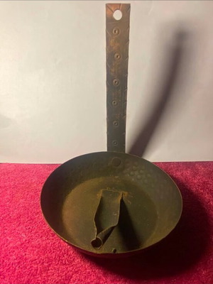 Oil lamp from early to mid 20th century