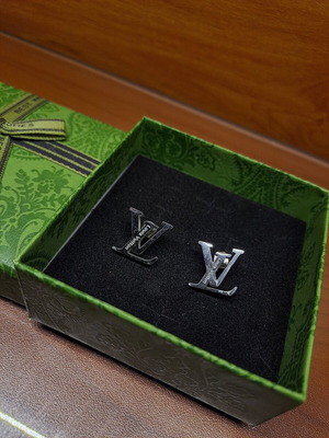 Stainless Steel Lv Earrings new, silver, stud clasp