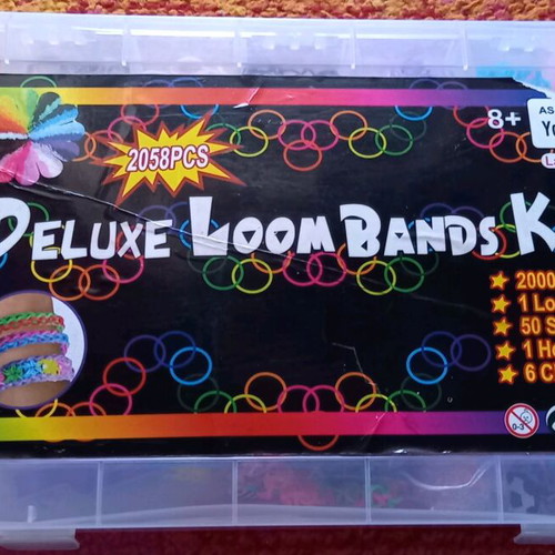Flexi Plexi like new, small rubber bands with looms and charms