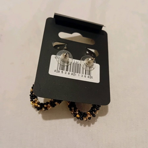 Handmade earrings like new with black and gold beads