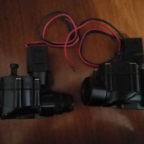 Rain Bird WP4 irrigation controller with Rainbird DV 100 valves, like new