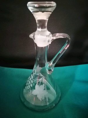 Crystal decanter