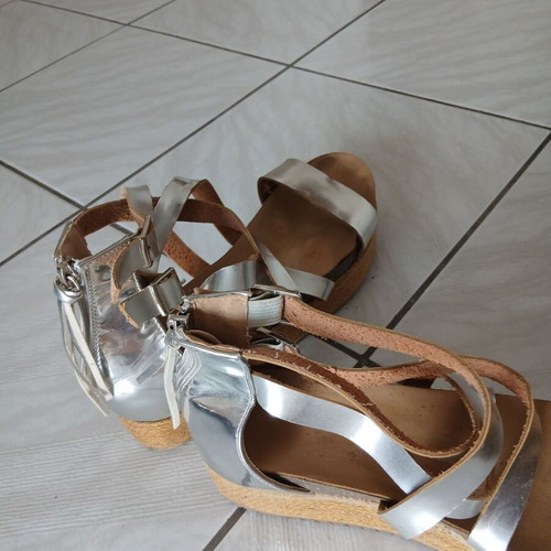 Platform sandals silver like new, size 40
