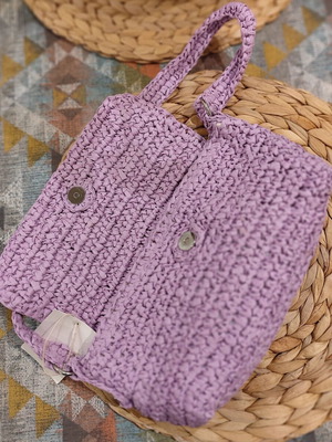 Purple straw shoulder bag