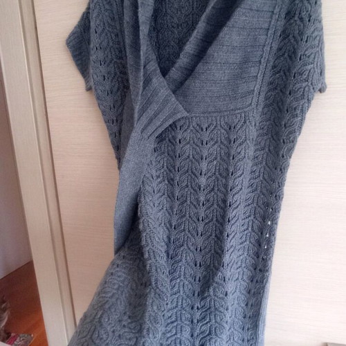 Knitted long kazaka sweater large new, gray