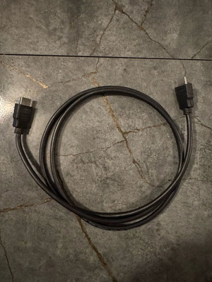HDMI to HDMI cable like new