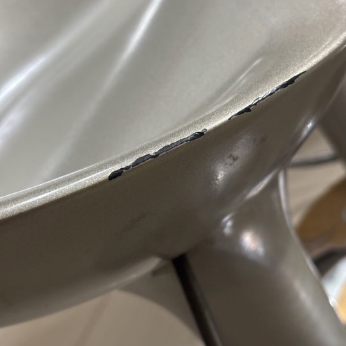 Bar stools set of 4 used, silver with chrome base