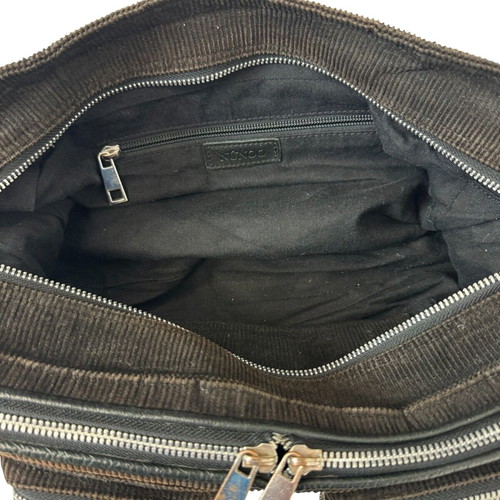 Nunoo Corduroy shoulder bag used with zipper and hardware defects