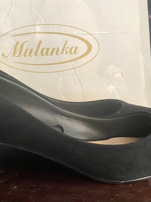 Zara black sandals size 41 like new
