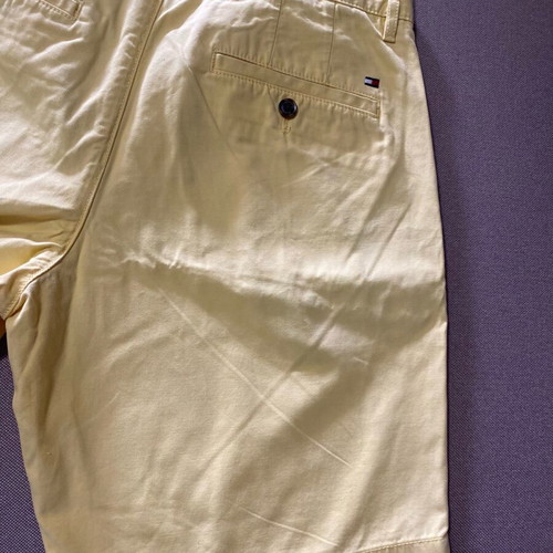 Tommy Hilfiger Bermuda shorts like new, size 32, yellow