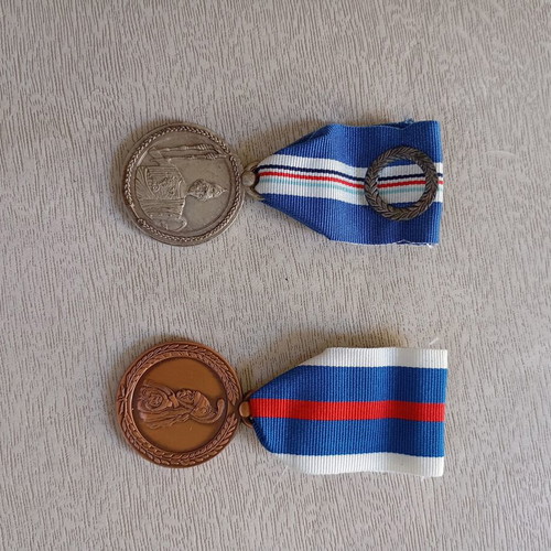 Service medals A and B class, silver and bronze
