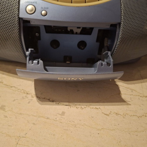 Sony CD-R/RW playback model CFD-S35CP used CD player radio cassette recorder