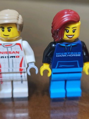 Lego Speed 4 drivers used with missing parts