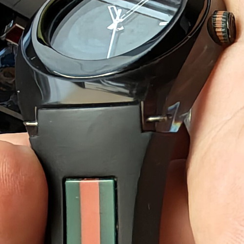 Gucci Sync 137.1 XXL men's watch, black