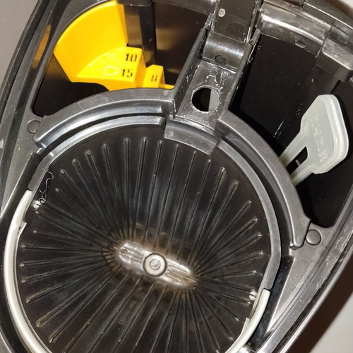AEG French coffee maker used with minor lid and carafe damage