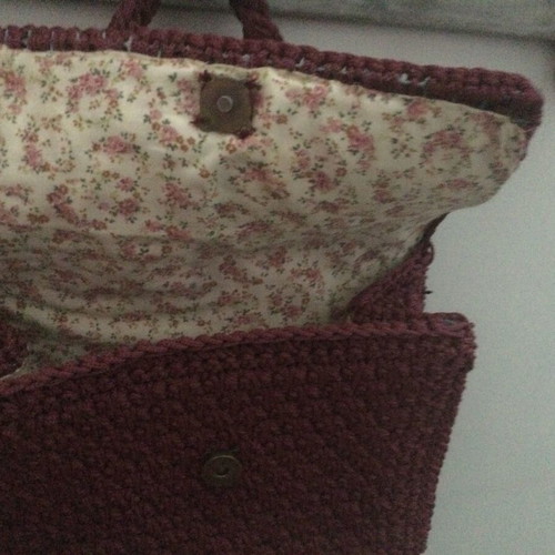 Knitted hand bag new A To Z Greek with hard lining and metal accessory