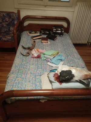 Wooden bed with mattress like new, 190 x 110 cm
