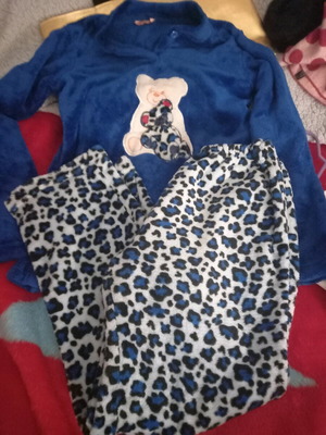 Pajamas like new, cozy and warm
