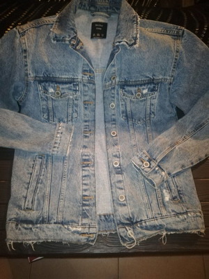 Bershka denim jacket used, loose fit jean jacket XS