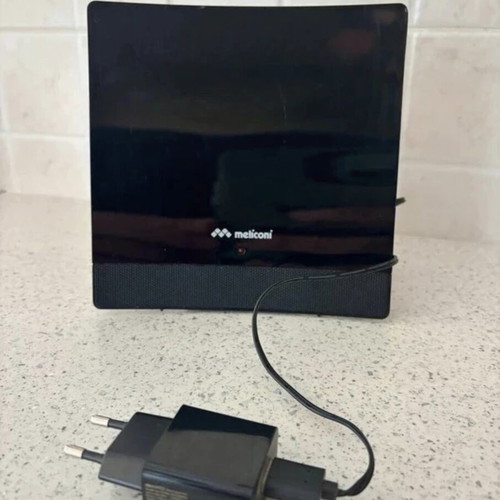 Meliconi AT52 R1 indoor TV antenna with 52dB amplifier and 4G/5G filters