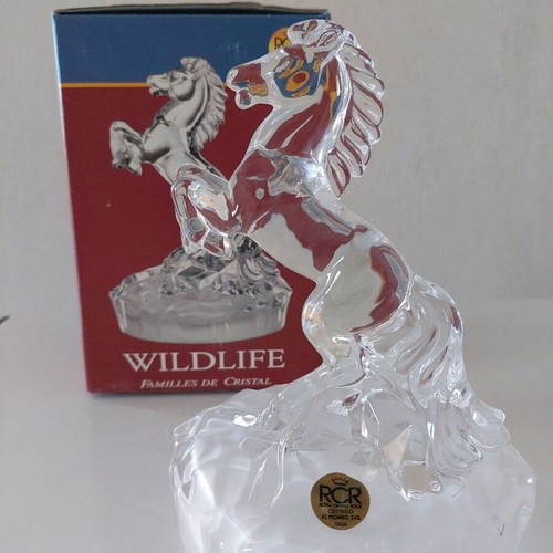 Crystal decorative horse in like new condition