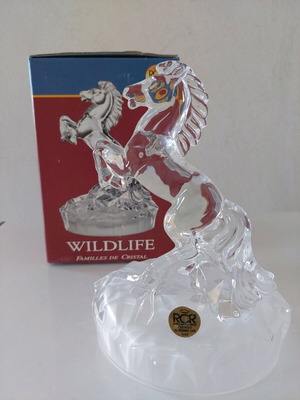 Crystal decorative horse in like new condition