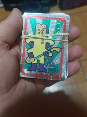 Monsters Panini πακέτο 98 χαρτάκια σαν καινούργιο