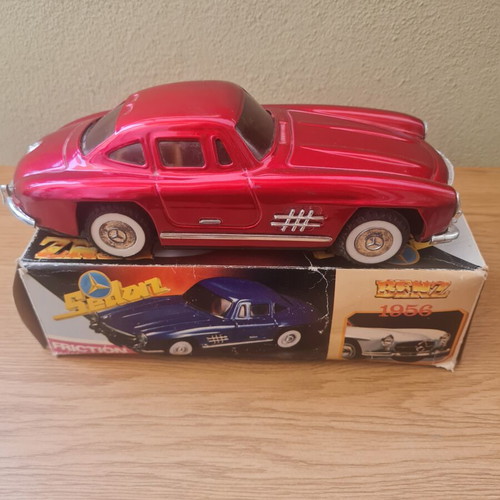 Mercedes SL tin model 1:18 with box, like new