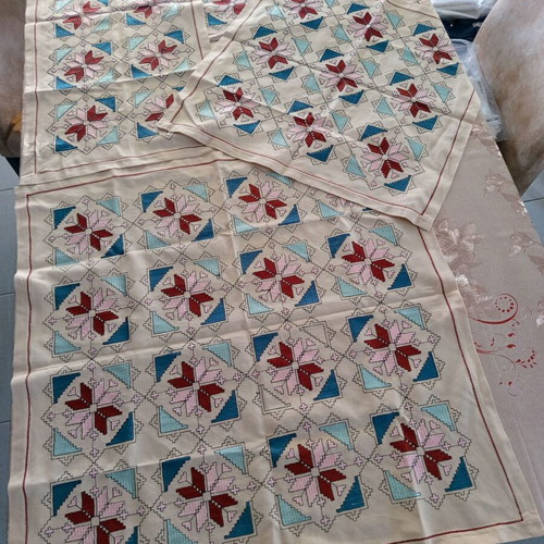 Table Linen Set 5 Pieces used, ecru with embroidery
