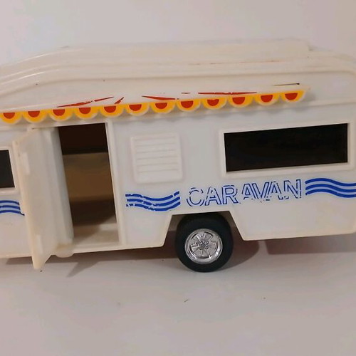 Welly No9271 Caravan Toy Car used
