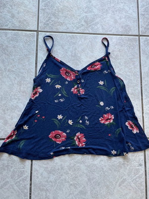 Women's blouse excellent condition, size small to medium
