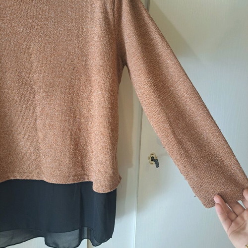 Chic Two-Layer Top like new, beige and brown