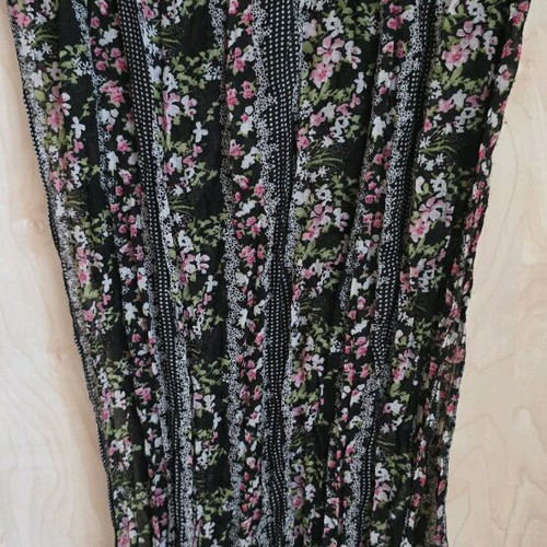 Emprime pashmina like new