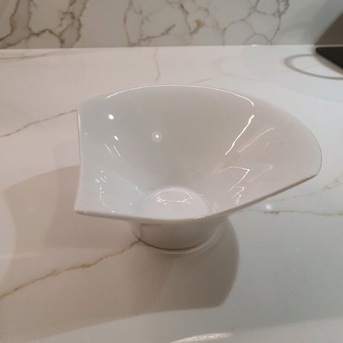Salad/Sauce Plate angular unused