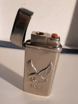 Eagle gas lighter vintage with leather case