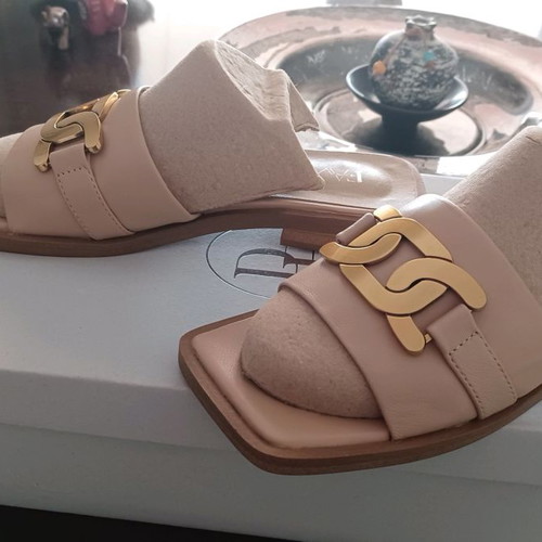 Favela beige leather sandals size 36 like new with gold buckles