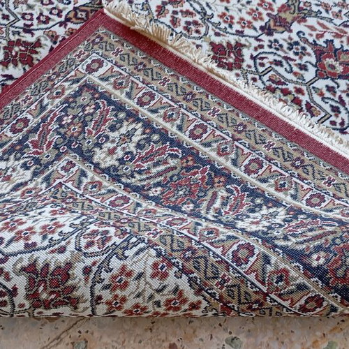 Large classic rug like new, 4.63x2.53 m