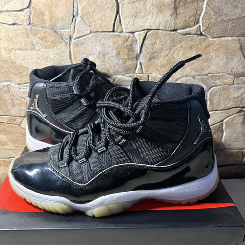 Jordan 11 Jubilee sneakers size 42.5 used, black
