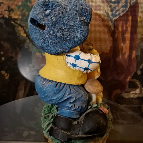 Vintage bear piggy bank like new