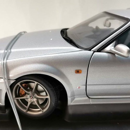 Nissan Skyline GTR R34 1999 Diecast Model Car AUTOart 1:18