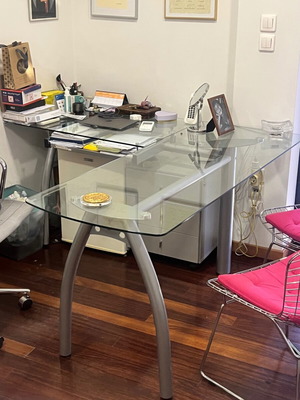 Neoset corner desk with glass top and metal legs