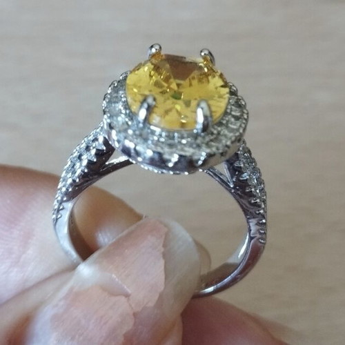 Elegance luxury stone ring, yellow and silver