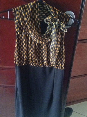 Dress knee-length with side neck tie size S/M like new, black