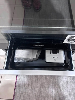 Eskimo electric oven with ceramic hobs