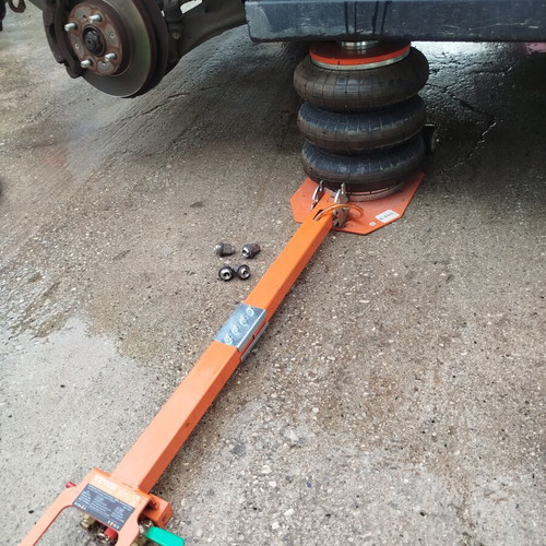 Air Jack used