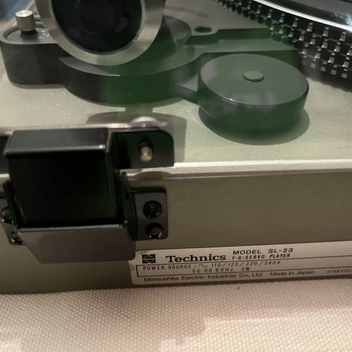 Technics SL-23 Vintage Turntable FG Servo Player like new