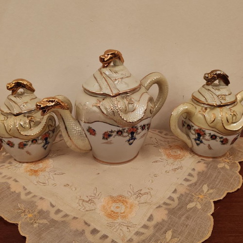 Hayasi Kutani Geisha porcelain tea set like new, 18 pieces