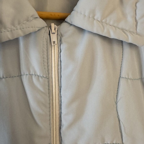 Light Blue Quilted Vest Medium Used with Zippered Pockets